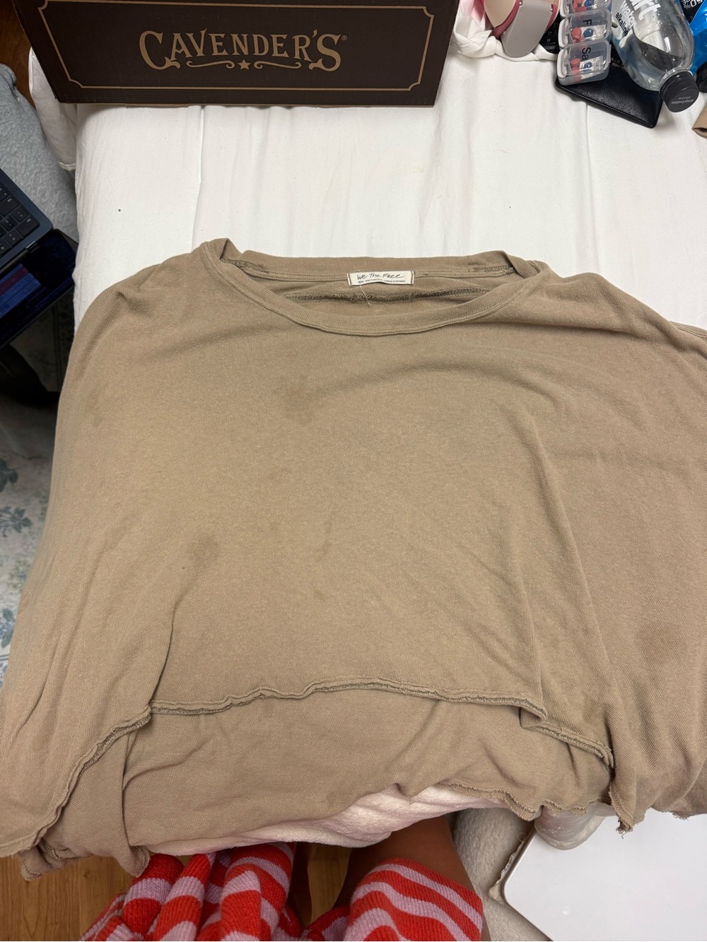 Free People Cropped Raw-Hem Crewneck in Taupe Brown